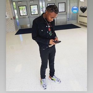 Meet your Posher, Shamari